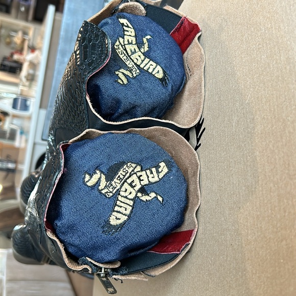 Freebird by Steven Calgary Boots Size 8. - Picture 16 of 16